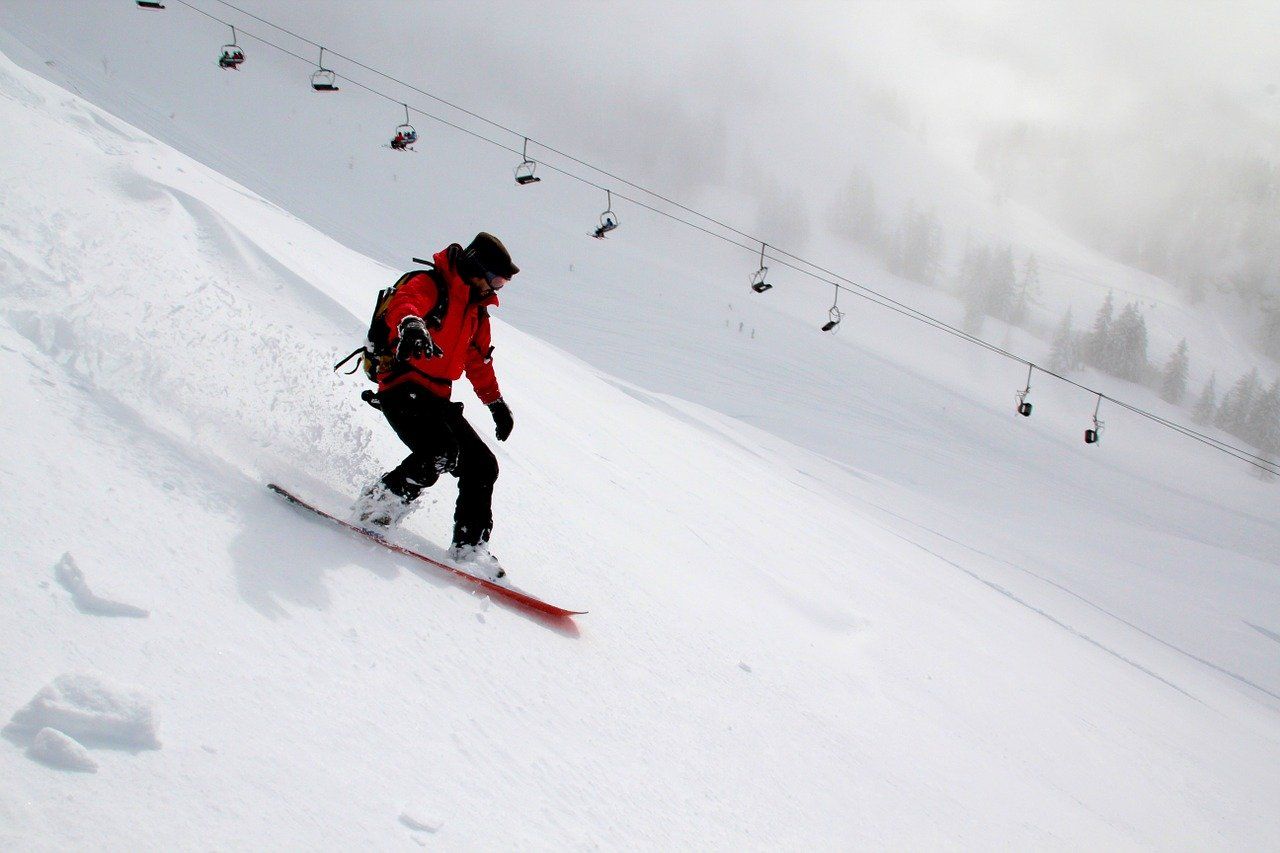 Jak nauczyć się jeździć na snowboardzie?